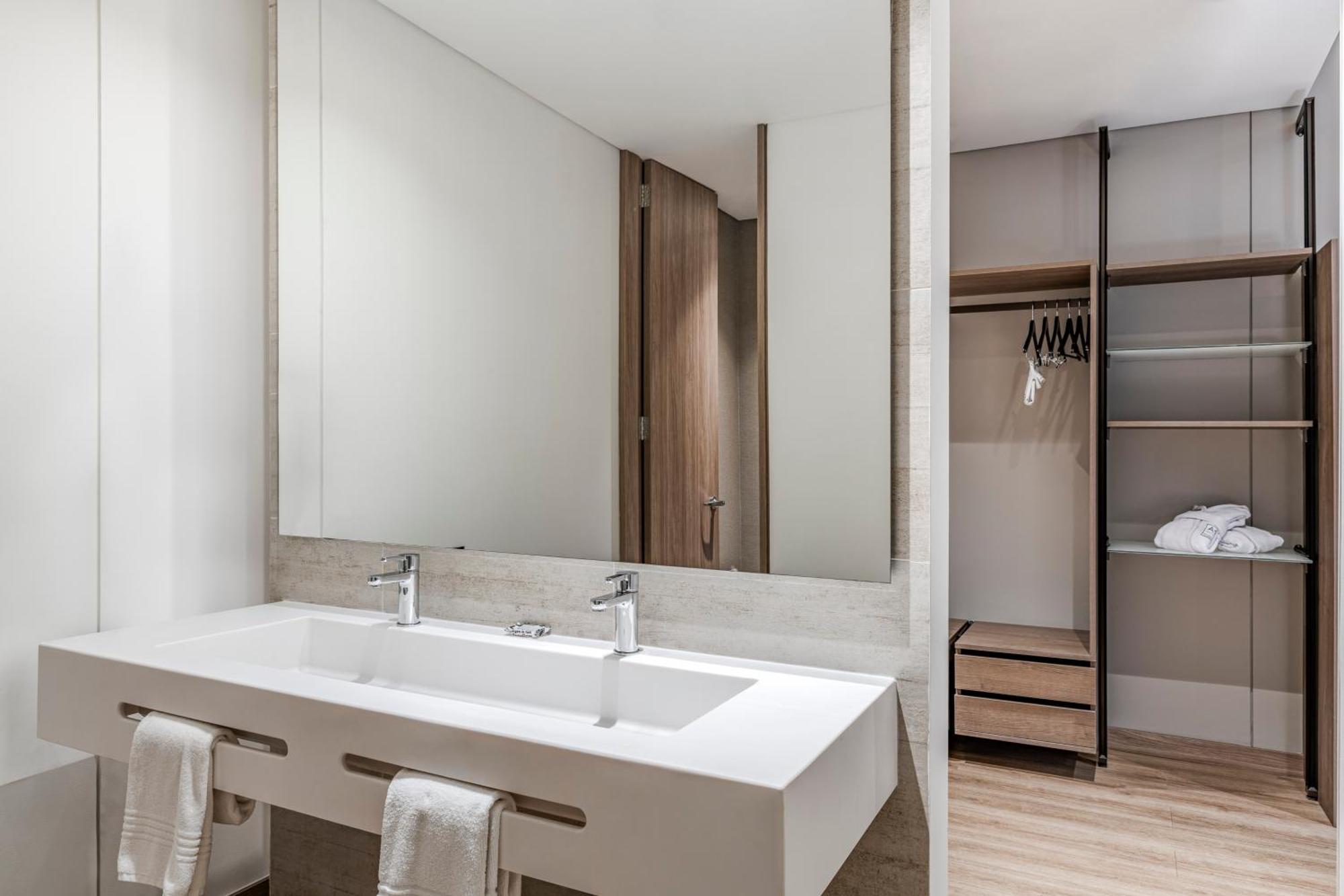 Ac Hotel By Marriott Bogota Zona T Bagian luar foto