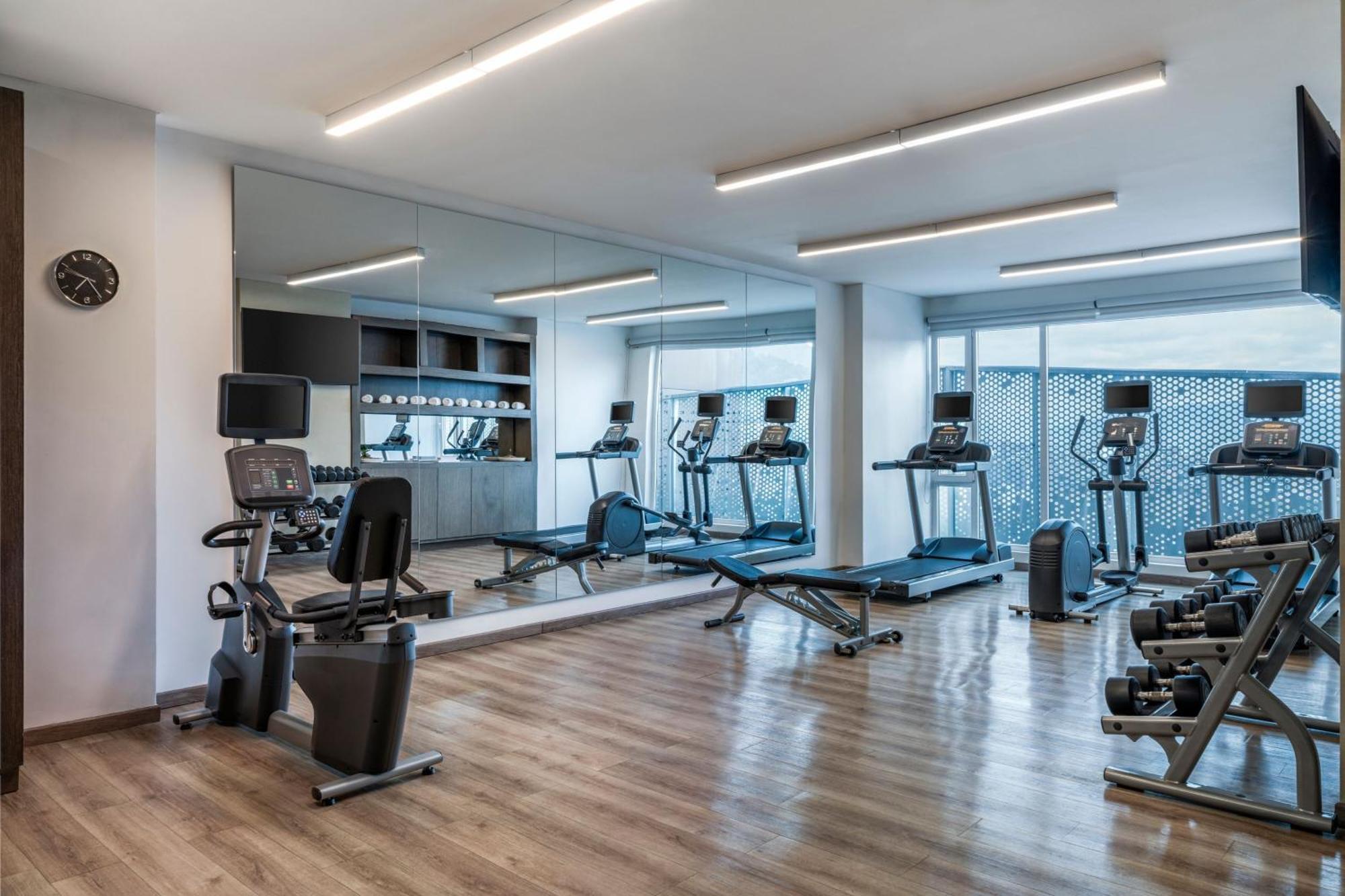 Ac Hotel By Marriott Bogota Zona T Bagian luar foto