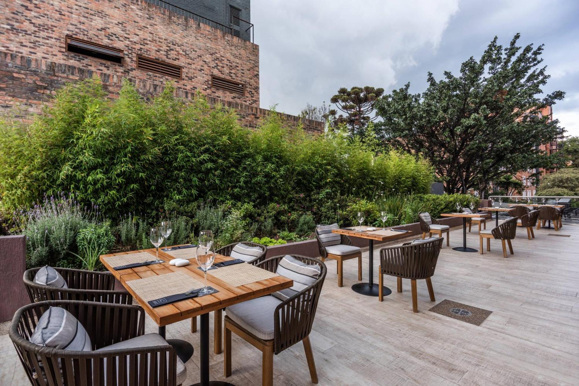 Ac Hotel By Marriott Bogota Zona T Bagian luar foto