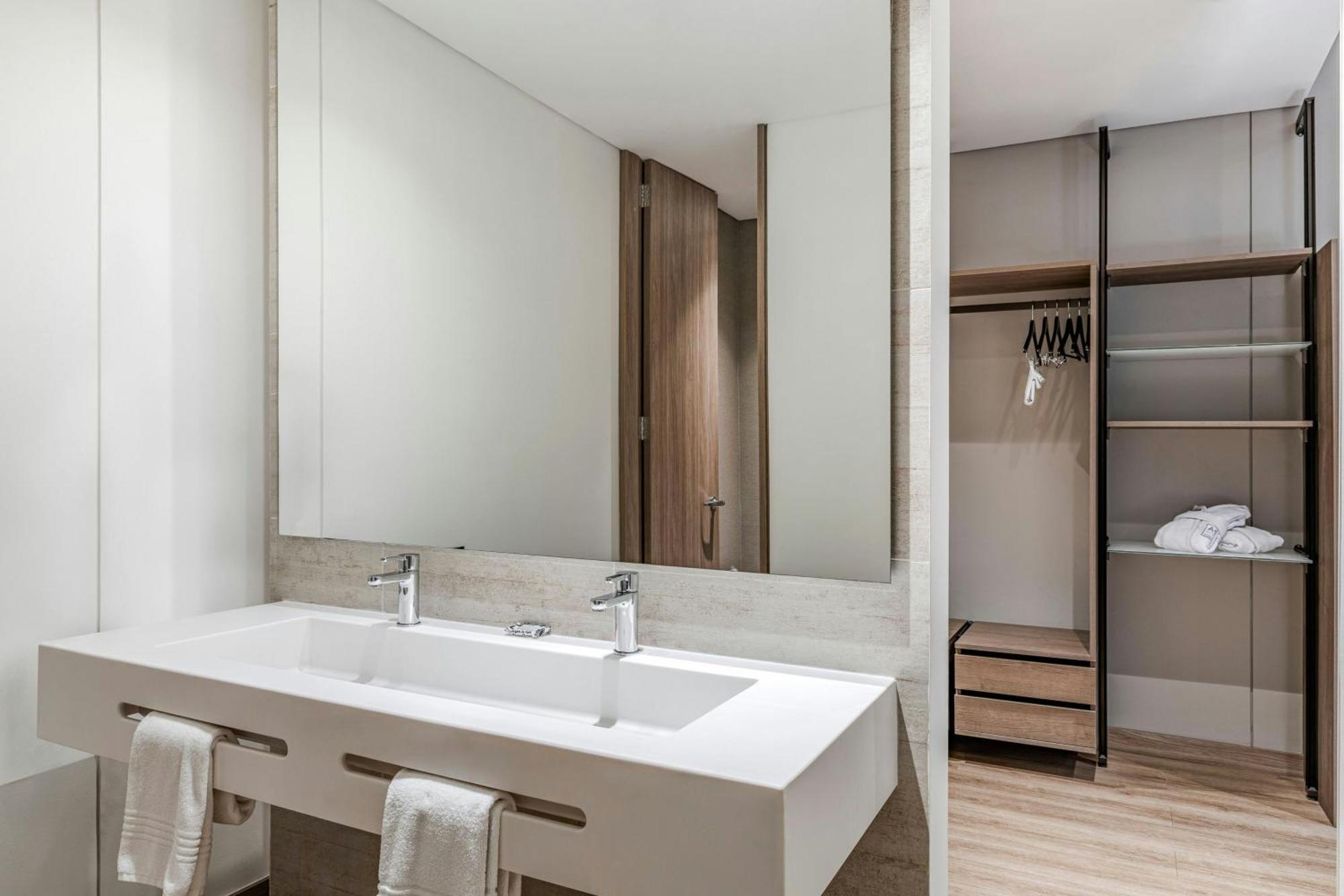 Ac Hotel By Marriott Bogota Zona T Bagian luar foto
