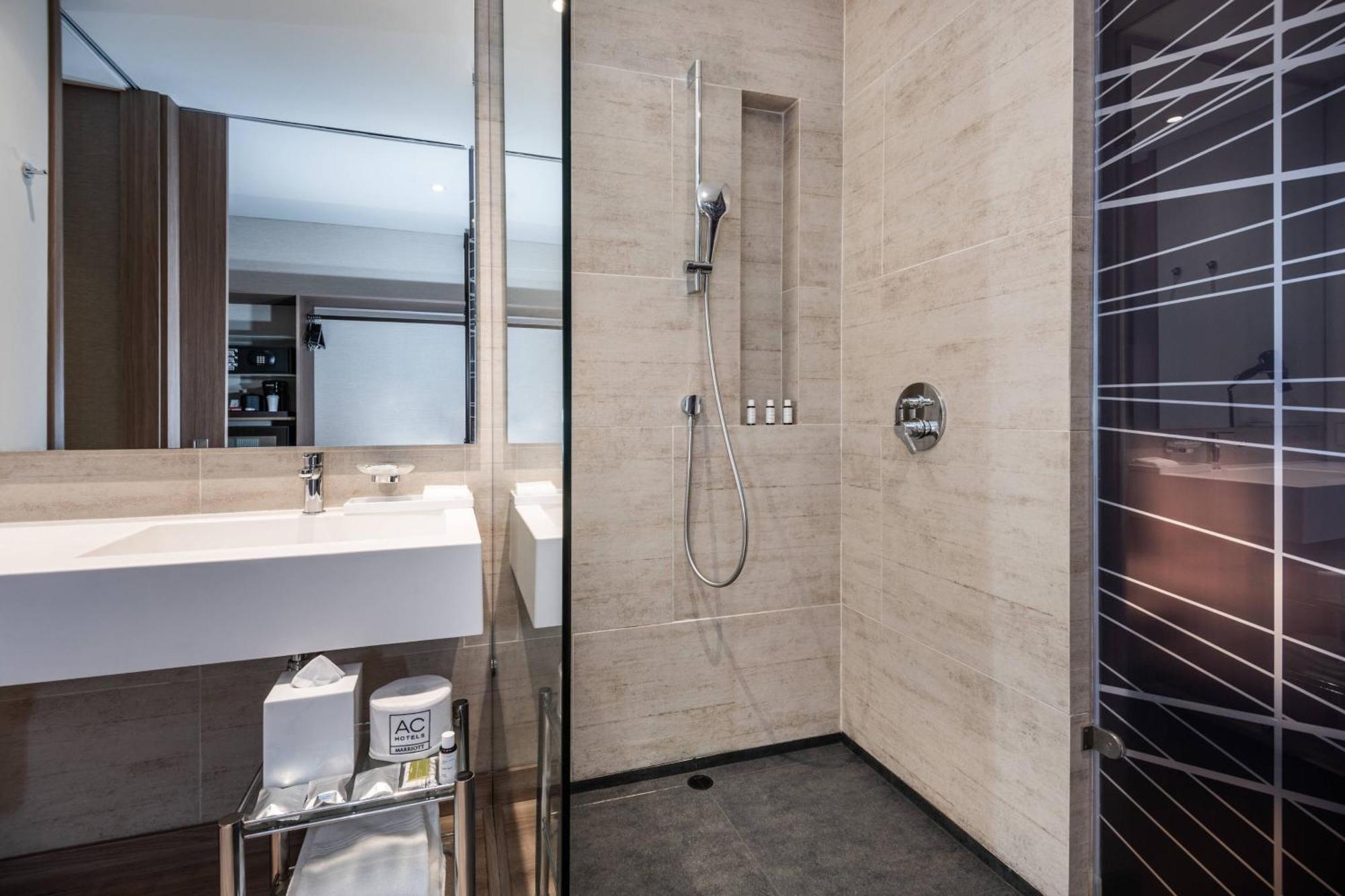 Ac Hotel By Marriott Bogota Zona T Bagian luar foto